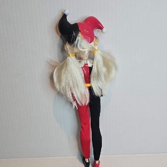 Mattel DC Superhero Girl Doll - Harley Quinn - Picture 4 of 5